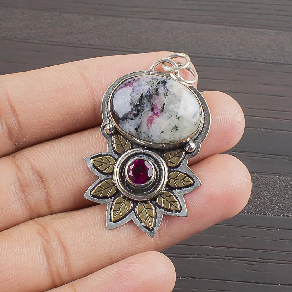 Natural Edulite Gemstone 925 Sterling Silver Jewelry Designer Pendant 1.63 AJP-2157
Natural Edulite Gemstone 925 Sterling Silver Jewelry Designer Pendant 1.63 AJP-2157