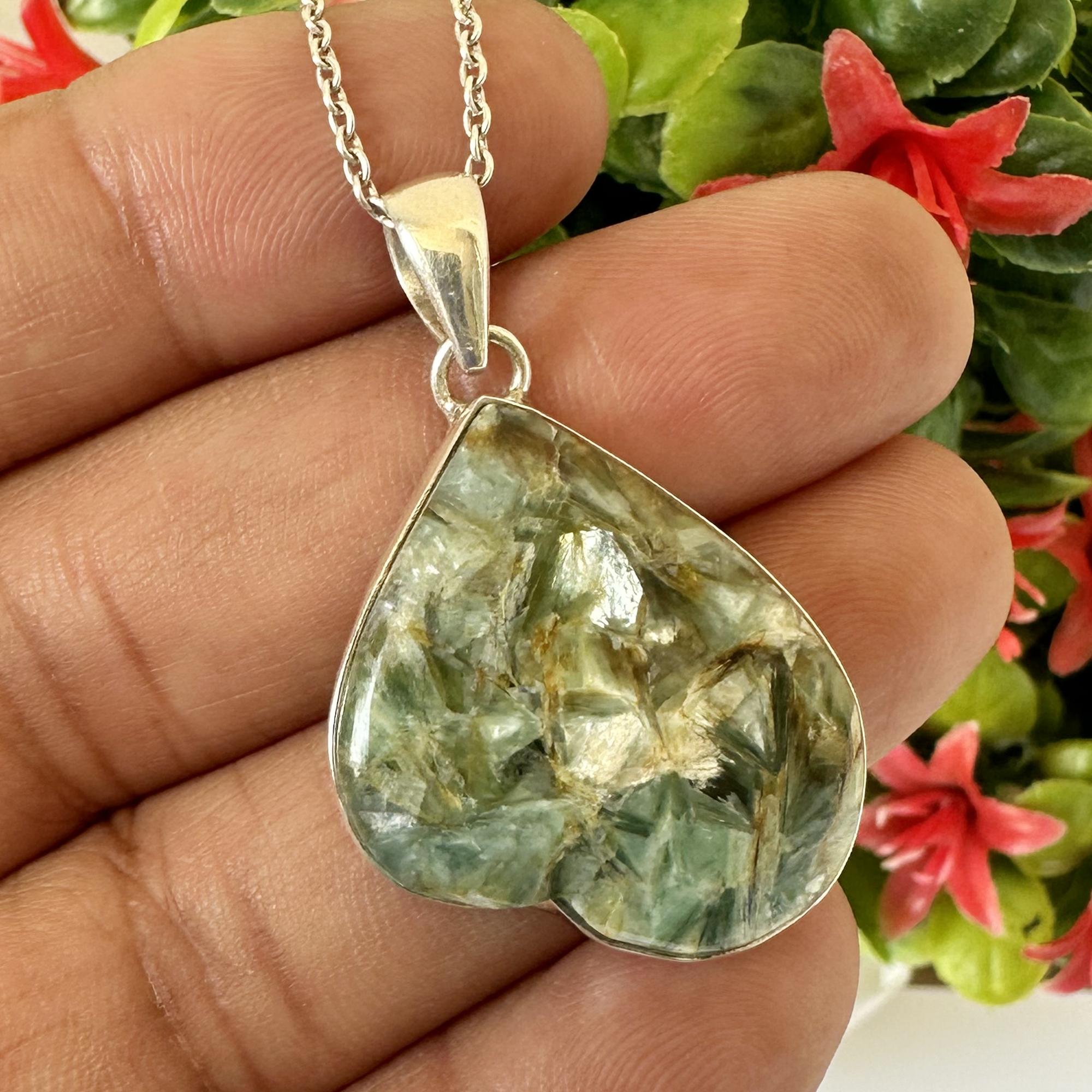 Mermaid Kyanite Necklace Pendant, Gemstone, 925 Sterling Silver Pendant, Mermaid Kyanite Necklace, Handmade Silver Jewelry, Pendant, Silver Necklace 1.53 Inches Length зелений
Mermaid Kyanite Necklace Pendant, Gemstone, 925 Sterling Silver Pendant, Mermaid Kyanite Necklace, Handmade Silver Jewelry, Pendant, Silver Necklace 1.53 Inches Length зелений
