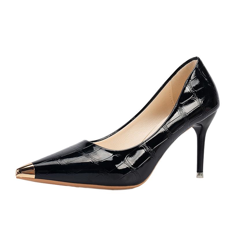Spring and Autumn New High Heels Women s Stiletto Temperament Pointed Toe Shallow Mouth Patent Leather Single Shoes 40 чёрный
Spring and Autumn New High Heels Women s Stiletto Temperament Pointed Toe Shallow Mouth Patent Leather Single Shoes 40 чёрный
