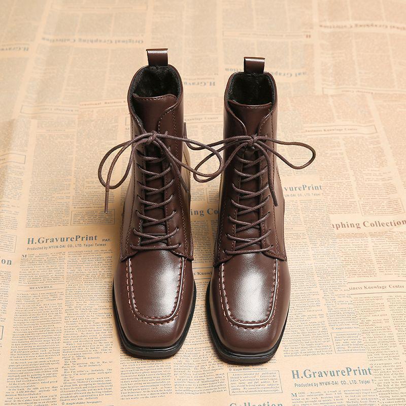 Женские модные ботильоны в французском стиле 2025: Мартины на высоком каблуке для весны и осени. 37
Женские модные ботильоны в французском стиле 2025: Мартины на высоком каблуке для весны и осени. 37