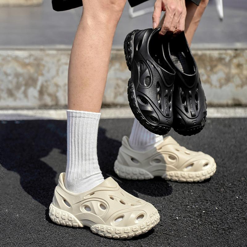 Baotou slippers men s summer outer wear breathable thickened non-slip hole shoes fashionable versatile beach sandals men 40-41 (suitable for sizes 39-40)
Baotou slippers men s summer outer wear breathable thickened non-slip hole shoes fashionable versatile beach sandals men 40-41 (suitable for sizes 39-40)