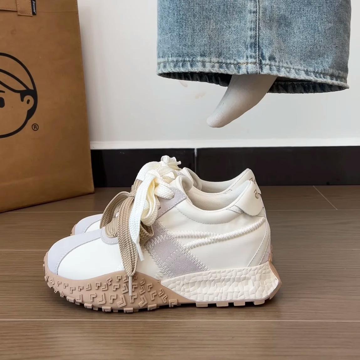 Genuine leather~ inner height increase 7cm German training shoes women s 2025 early spring new small man platform dad shoes ballet Forrest Gump shoes 40
Genuine leather~ inner height increase 7cm German training shoes women s 2025 early spring new small man platform dad shoes ballet Forrest Gump shoes 40