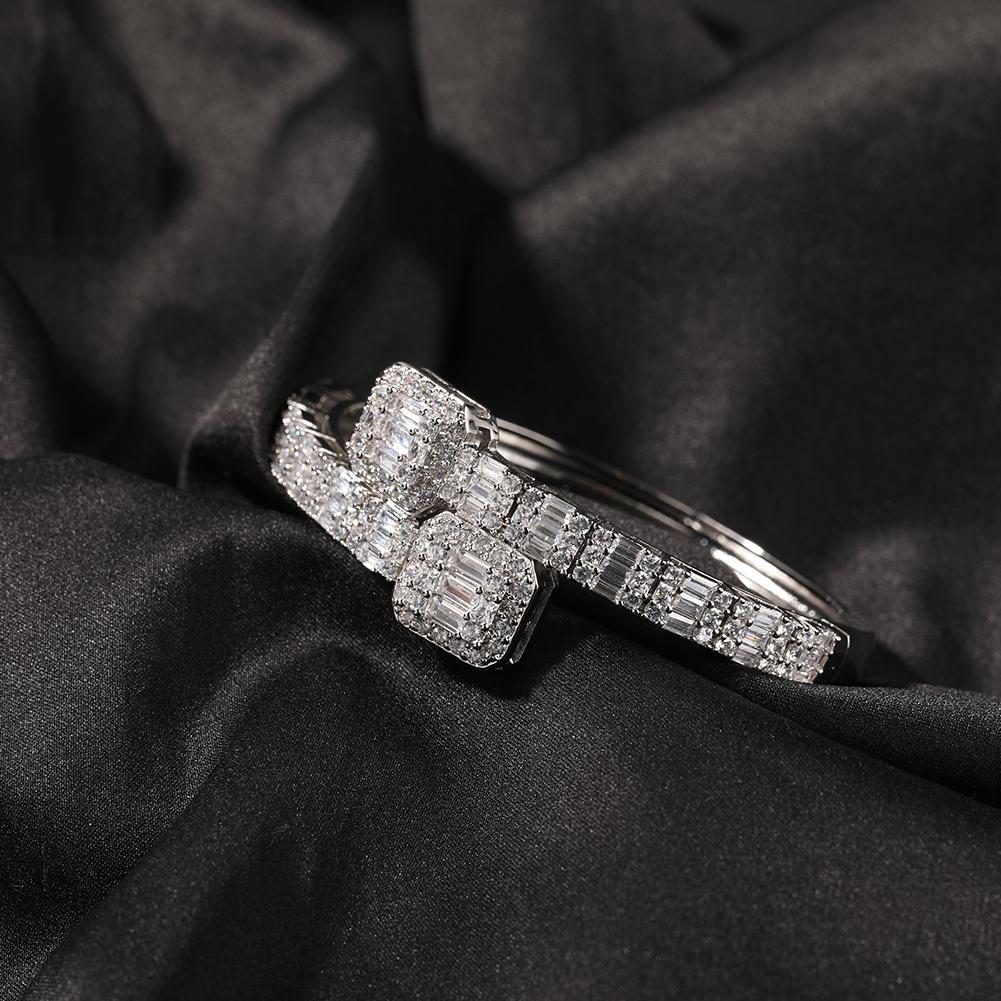 THE BLING KING Baguettecz Cuff Bangel Micro Paved Bling Square CZ Bracelet Luxury Wrist Rapper Jewelry Punk Bangle срібний
THE BLING KING Baguettecz Cuff Bangel Micro Paved Bling Square CZ Bracelet Luxury Wrist Rapper Jewelry Punk Bangle срібний