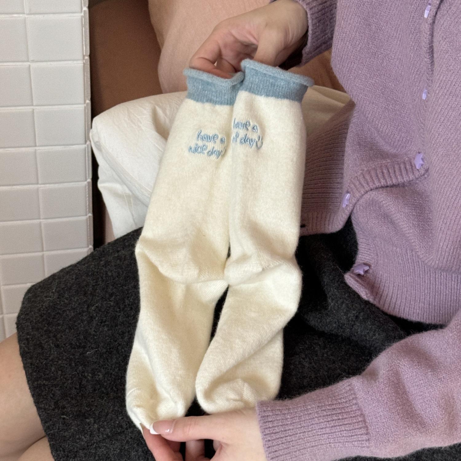 Rolled-up and Color-blocking Mid-calf Socks for Girls, Sweet and Slimming, Pile Pile Socks, Knitted Winter Warm Socks 1 pair бежевий
Rolled-up and Color-blocking Mid-calf Socks for Girls, Sweet and Slimming, Pile Pile Socks, Knitted Winter Warm Socks 1 pair бежевий