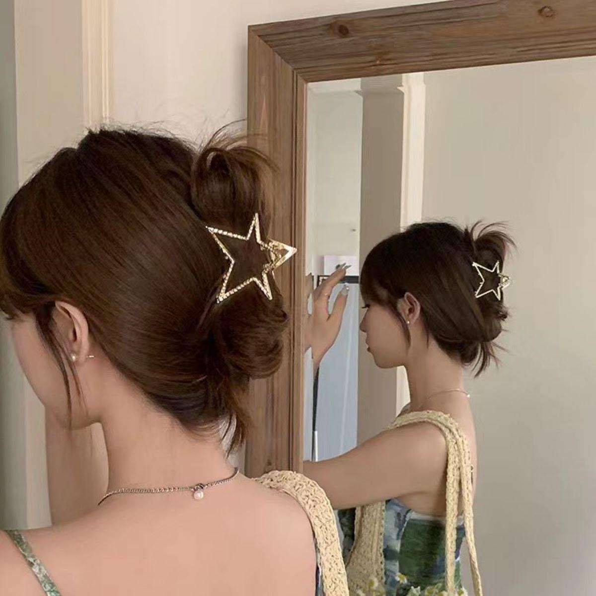 High-End Korean-Style Silver Star Women s Claw Clip for Updo Hairstyles золотий
High-End Korean-Style Silver Star Women s Claw Clip for Updo Hairstyles золотий