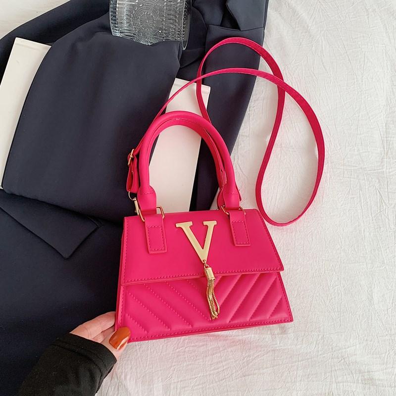 College Underarm Bag Women s 2025 High-end Fashion Shoulder Bag Crossbody Square Bag розы красного
College Underarm Bag Women s 2025 High-end Fashion Shoulder Bag Crossbody Square Bag розы красного