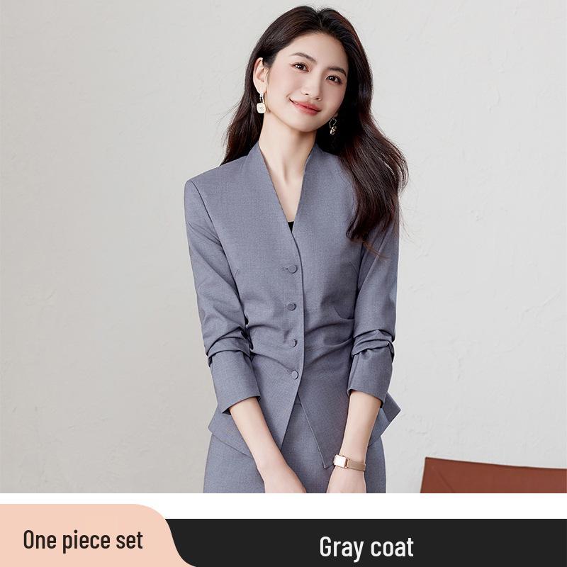 Женский костюм без воротника: Профессиональная рабочая одежда приталенного силуэта для весны и осени XXL
Женский костюм без воротника: Профессиональная рабочая одежда приталенного силуэта для весны и осени XXL