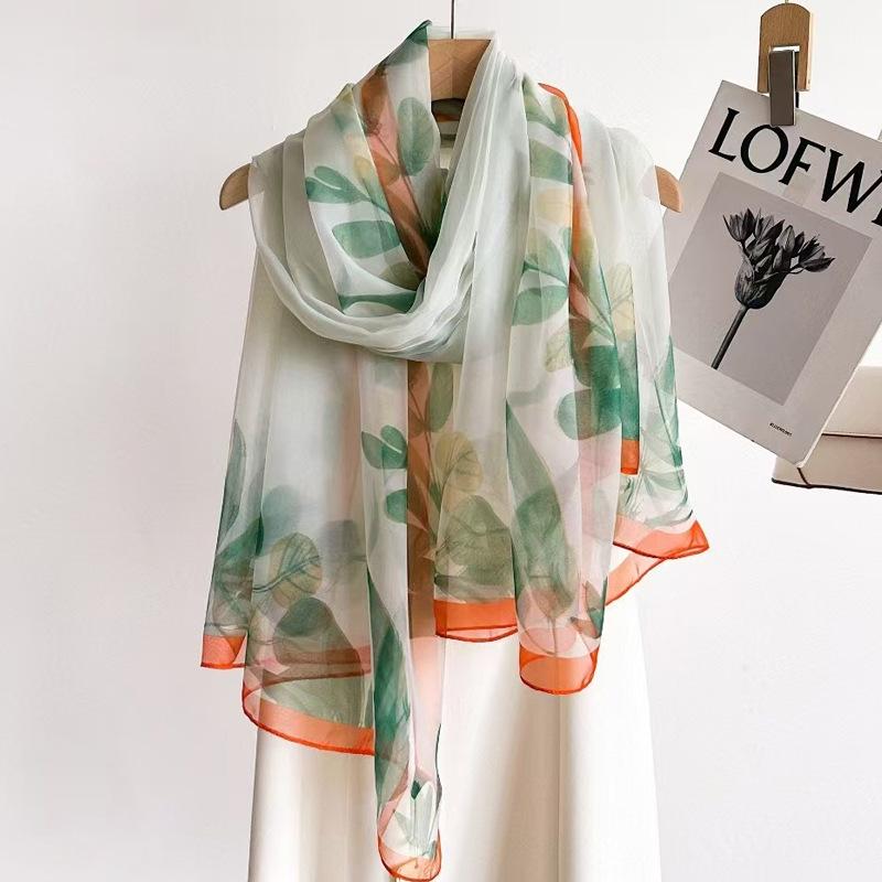 Універсальна літня пляжна накидка для жінок 2025: Легкий марлевий плащ для подорожей та відпочинку на морі 130x180 cm
Універсальна літня пляжна накидка для жінок 2025: Легкий марлевий плащ для подорожей та відпочинку на морі 130x180 cm