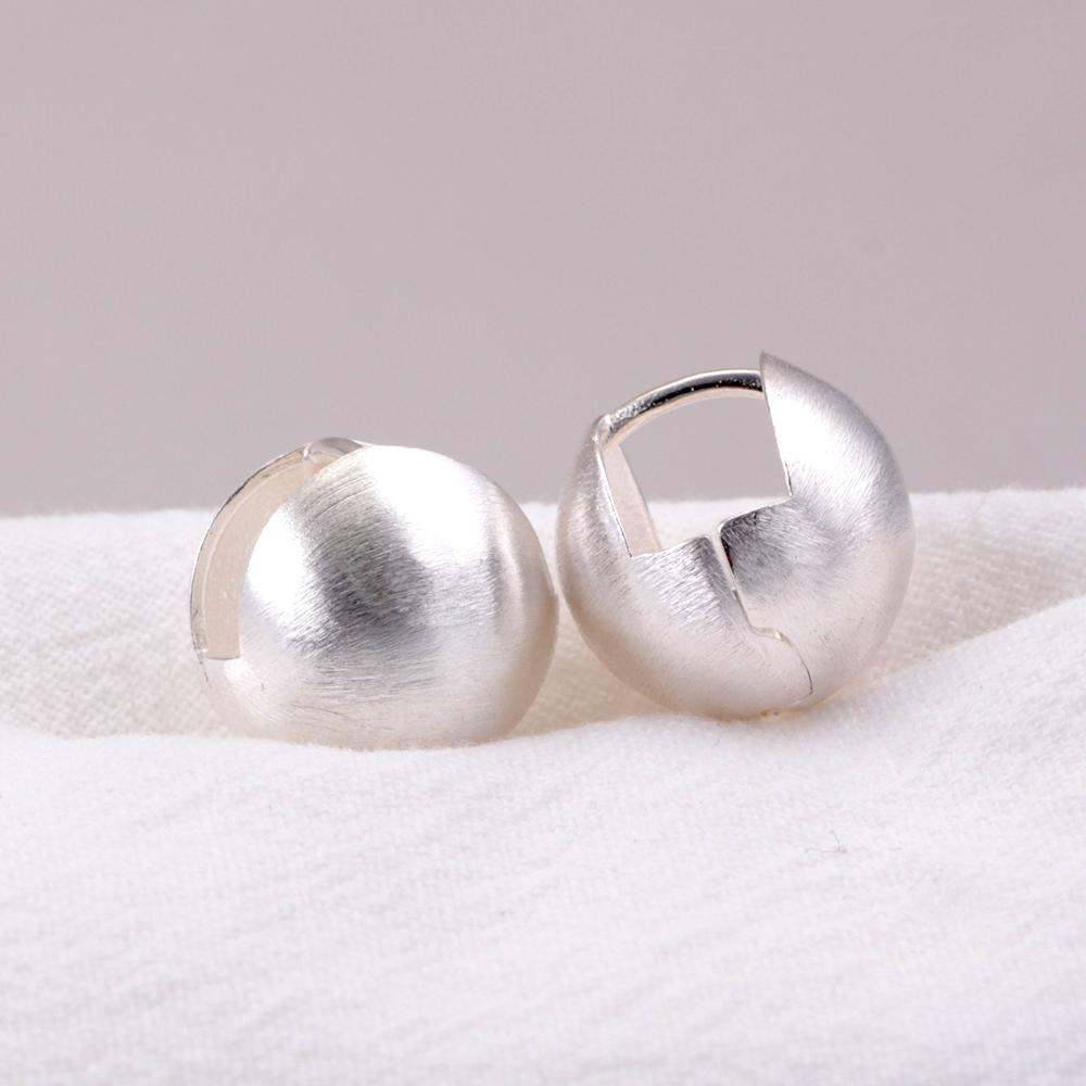 Серьги из стерлингового серебра 925 пробы, медь, циркон, классический стиль, модные, с темпераментом, трендовые, подходят для женщин, циркон
Серьги из стерлингового серебра 925 пробы, медь, циркон, классический стиль, модные, с темпераментом, трендовые, подходят для женщин, циркон