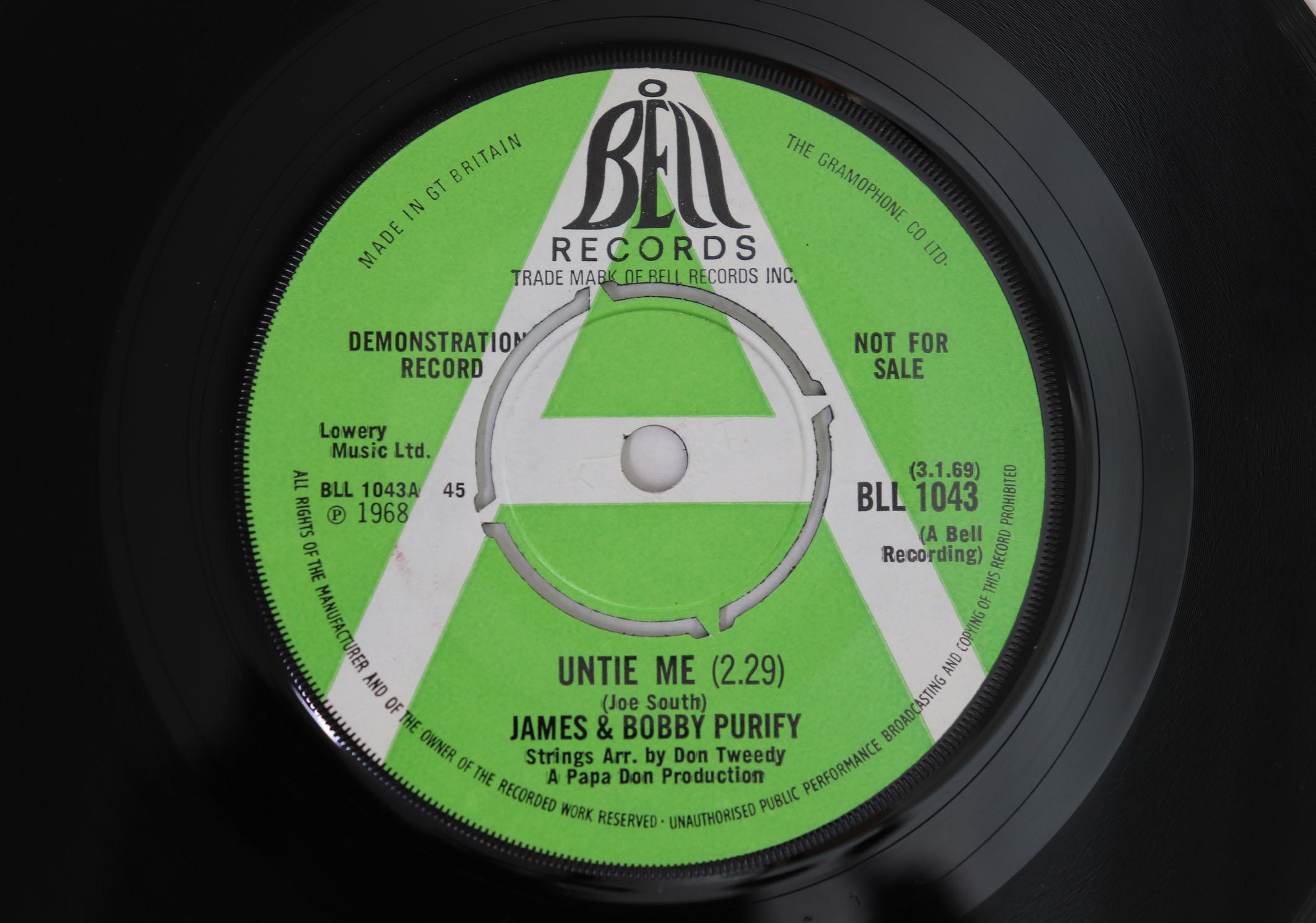 7inch Record JAMES BOBBY PURIFY Untie Me Were Finally Gonna Make BLL1043PROMO BELL 1968 UK SoulFunk Used
7inch Record JAMES BOBBY PURIFY Untie Me Were Finally Gonna Make BLL1043PROMO BELL 1968 UK SoulFunk Used