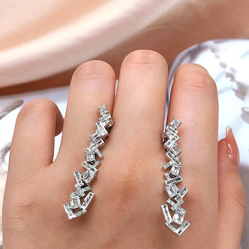 2023 Zhuozhifan 5A Simulated Emerald Cut Irregular Stud Earrings, Women s 925 Silver Rhodium-Plated Jewelry 925 Silver
2023 Zhuozhifan 5A Simulated Emerald Cut Irregular Stud Earrings, Women s 925 Silver Rhodium-Plated Jewelry 925 Silver
