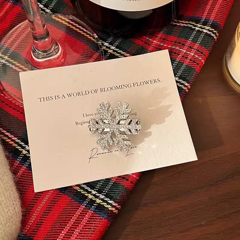 Snowflake Hairpin: Women s Autumn/Winter Bangs Clip - 2023 Christmas Hair Accessory
Snowflake Hairpin: Women s Autumn/Winter Bangs Clip - 2023 Christmas Hair Accessory