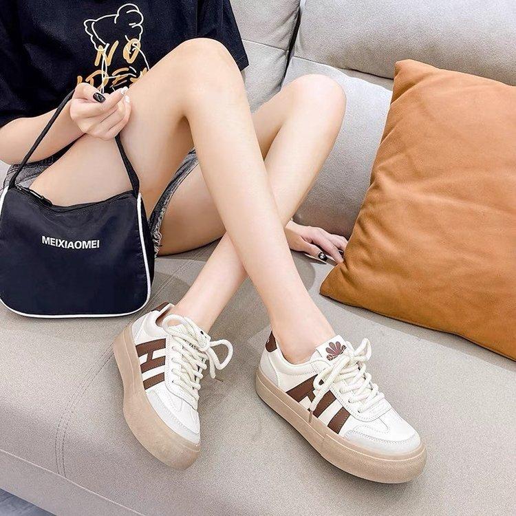 Dexun little white shoes women s shoes 2024 winter new autumn casual board shoes color matching casual shoes single shoes 35 синій
Dexun little white shoes women s shoes 2024 winter new autumn casual board shoes color matching casual shoes single shoes 35 синій