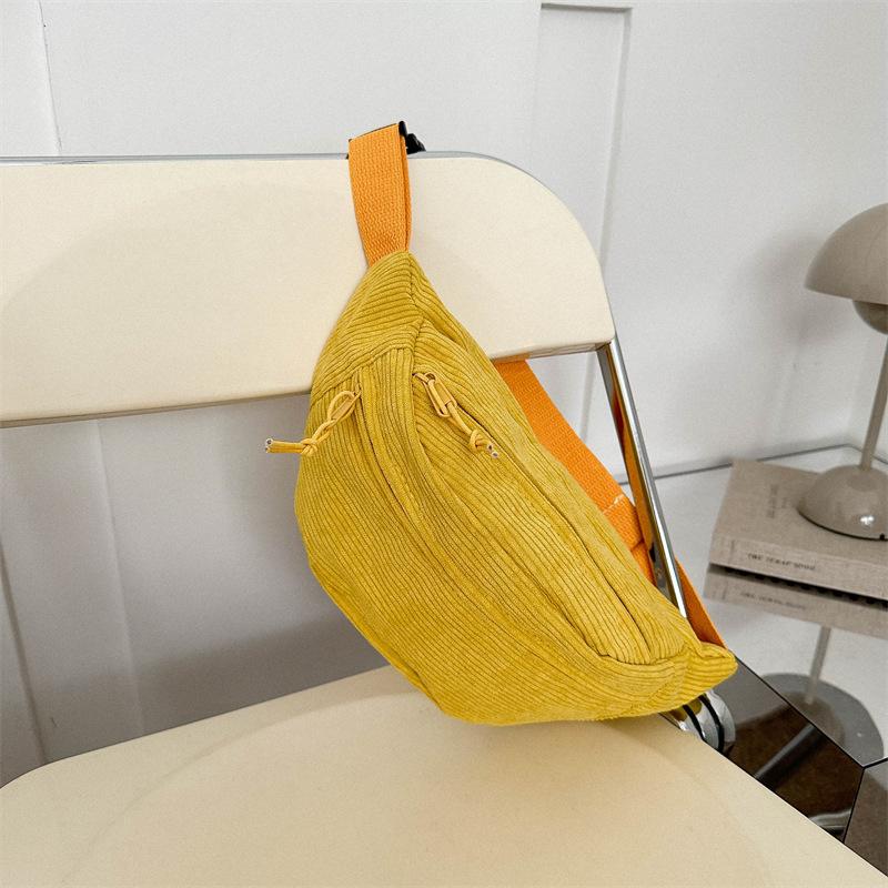 New corduroy trend simple sports leisure style simple fashion solid color pendant large capacity shoulder bag breast bag
New corduroy trend simple sports leisure style simple fashion solid color pendant large capacity shoulder bag breast bag