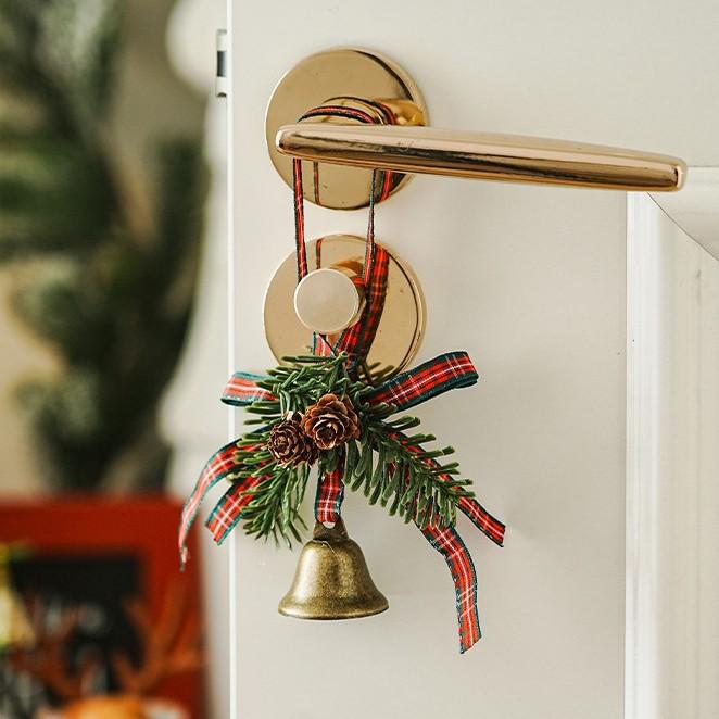 Christmas Jingle Bells Door Hanger Ornament Velvet Bow Pine cone Bell Pendants for Christmas Decoration 2025 Christmas Gift Noel
Christmas Jingle Bells Door Hanger Ornament Velvet Bow Pine cone Bell Pendants for Christmas Decoration 2025 Christmas Gift Noel