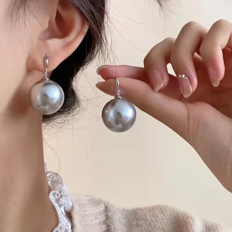 1 Pair of Simple and Fashionable Imitation Pearl Pendant Earrings, Ladies Elegant Temperament, Daily Party Zircon Gifts
1 Pair of Simple and Fashionable Imitation Pearl Pendant Earrings, Ladies Elegant Temperament, Daily Party Zircon Gifts