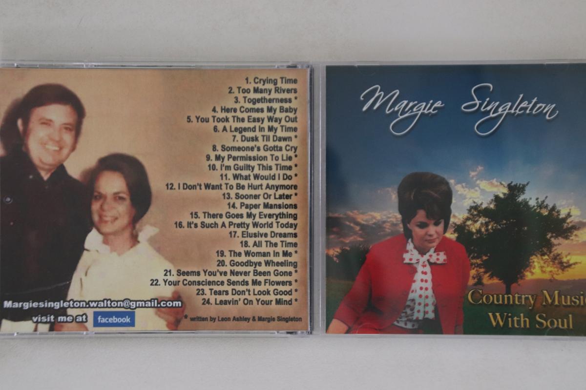 CD MARGIE SINGLETON - Country Music With Soul COUNTRYMUSICWIT MARGIE SINGLETO Non Japan Pop Used
CD MARGIE SINGLETON - Country Music With Soul COUNTRYMUSICWIT MARGIE SINGLETO Non Japan Pop Used