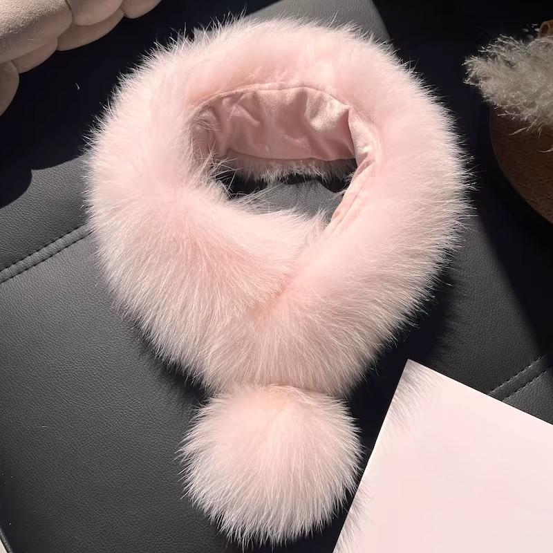 Fox Hair Scarf, Versatile and Warm in Winter, Big Hairball Magnetic Suction Buckle, Hairstyle Scarf Temperament, Hairstyle Collar 35cmx13cm
Fox Hair Scarf, Versatile and Warm in Winter, Big Hairball Magnetic Suction Buckle, Hairstyle Scarf Temperament, Hairstyle Collar 35cmx13cm