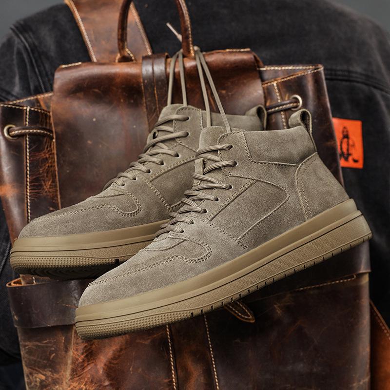 Winter Velvet-Lined Genuine Leather Retro High-Top Snow Boots with Thick Non-Slip Sole 40
Winter Velvet-Lined Genuine Leather Retro High-Top Snow Boots with Thick Non-Slip Sole 40