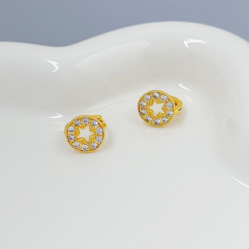Manufacturer S Supply, Fashion Temperament, Xiaoxiangfeng Earrings, Full Diamond Circle, Pentagram Shape, Zircon Ear Buckle, Spot.
Manufacturer S Supply, Fashion Temperament, Xiaoxiangfeng Earrings, Full Diamond Circle, Pentagram Shape, Zircon Ear Buckle, Spot.