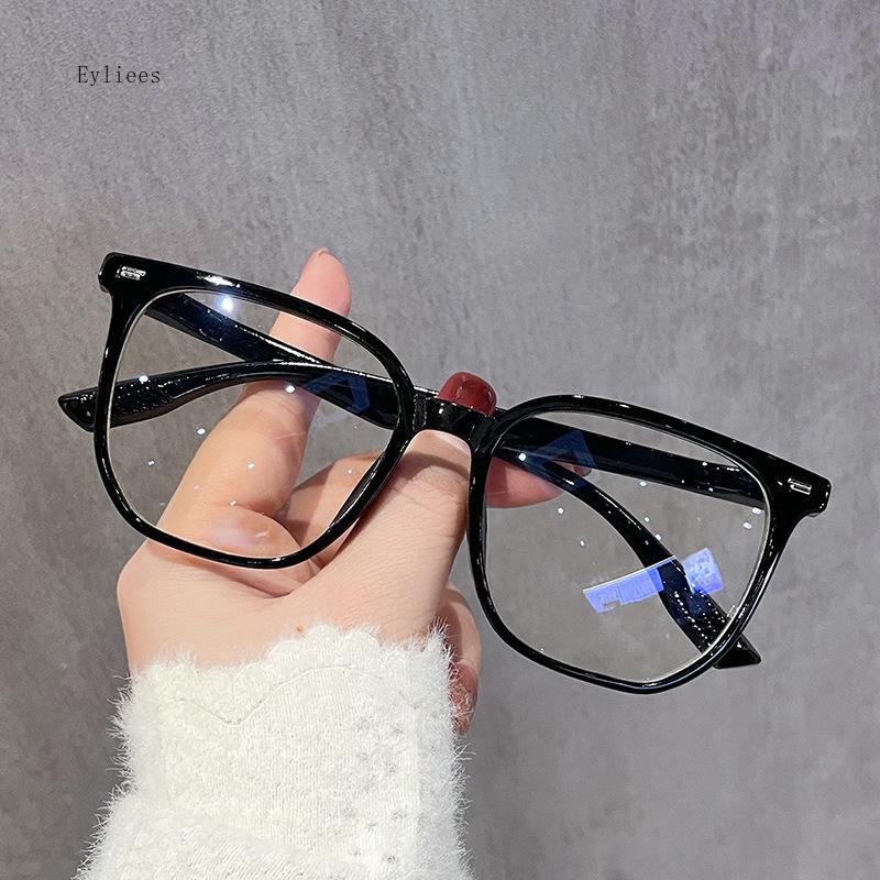 New Square Metal Rice Nail Anti-blue Light Mirror Women s Fashion Light Reading Mobile Phone Computer Eye Protection Glasses
New Square Metal Rice Nail Anti-blue Light Mirror Women s Fashion Light Reading Mobile Phone Computer Eye Protection Glasses