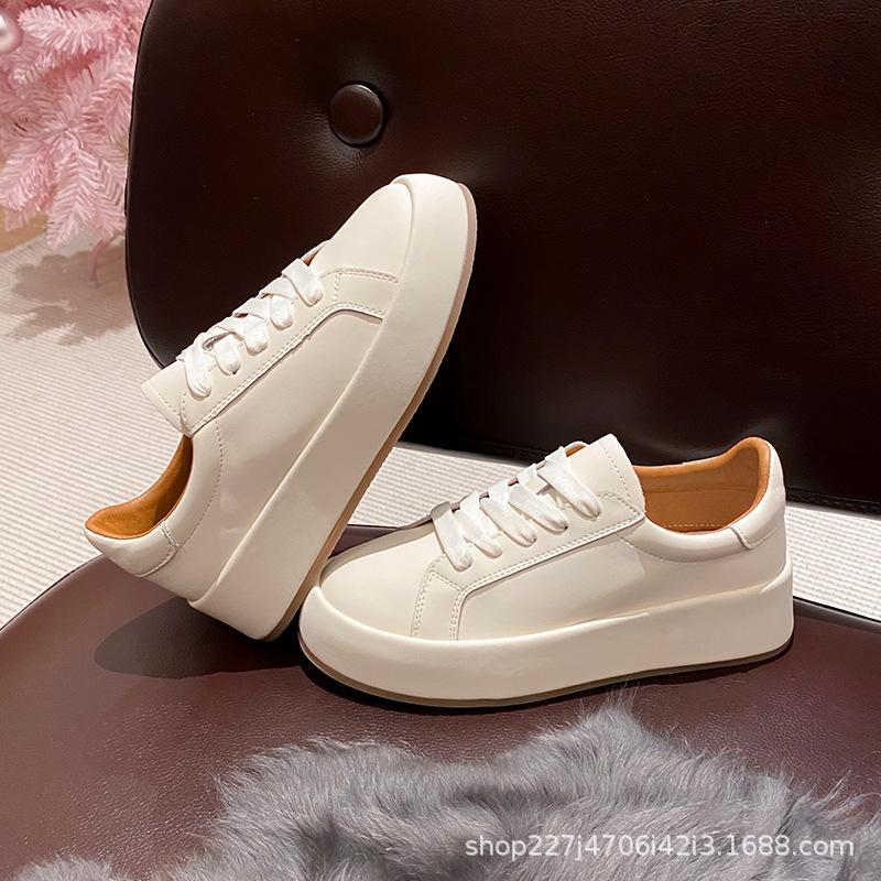 Inner height-increasing women s shoes, little white shoes, spring new versatile cowhide casual shoes, muffin bottom slope heel women s single shoes 34 білий
Inner height-increasing women s shoes, little white shoes, spring new versatile cowhide casual shoes, muffin bottom slope heel women s single shoes 34 білий