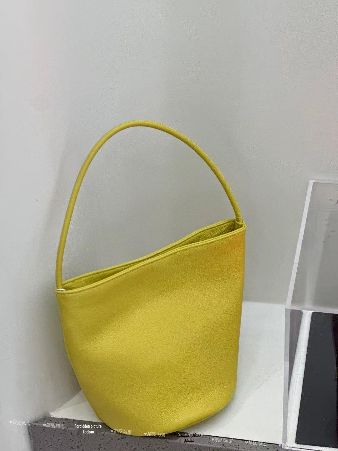 Genuine Leather Women s Casual Underarm Bucket Bag 2025 - Trendy, Versatile Handbag 23cm Length, 16cm Width, 20cm Height жёлтый
Genuine Leather Women s Casual Underarm Bucket Bag 2025 - Trendy, Versatile Handbag 23cm Length, 16cm Width, 20cm Height жёлтый