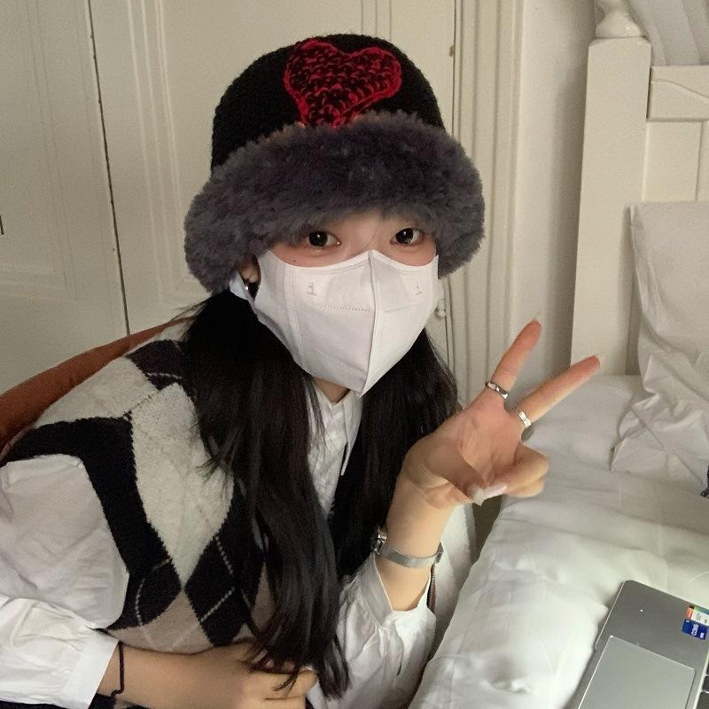 Plush bucket hat women s retro love wool hat autumn and winter warm ear protector hat cute hat M(56-58cm) зелений
Plush bucket hat women s retro love wool hat autumn and winter warm ear protector hat cute hat M(56-58cm) зелений