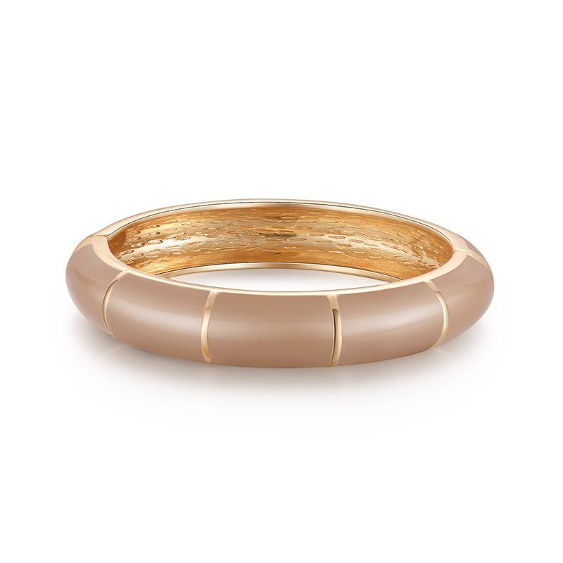 Браслет у богемному стилі відпустки з різнокольоровими крапельками олії, креативний ретро-браслет, просте кільце, модний і універсальний браслет 23.5cm золотий
Браслет у богемному стилі відпустки з різнокольоровими крапельками олії, креативний ретро-браслет, просте кільце, модний і універсальний браслет 23.5cm золотий