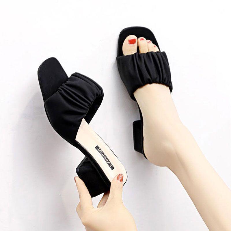 New Korean version of high-heeled cool slippers women s thick heel versatile fashion outer wear one-word drag middle heel fitting shoes women s summer 35
New Korean version of high-heeled cool slippers women s thick heel versatile fashion outer wear one-word drag middle heel fitting shoes women s summer 35