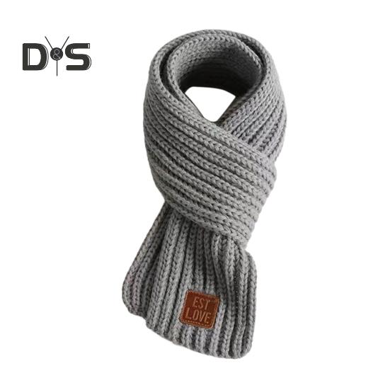 Детский вязаный шарф, однотонный, утолщенный, теплый, вязаный шарф с этикеткой из искусственной кожи, универсальная повседневная одежда серый
Детский вязаный шарф, однотонный, утолщенный, теплый, вязаный шарф с этикеткой из искусственной кожи, универсальная повседневная одежда серый