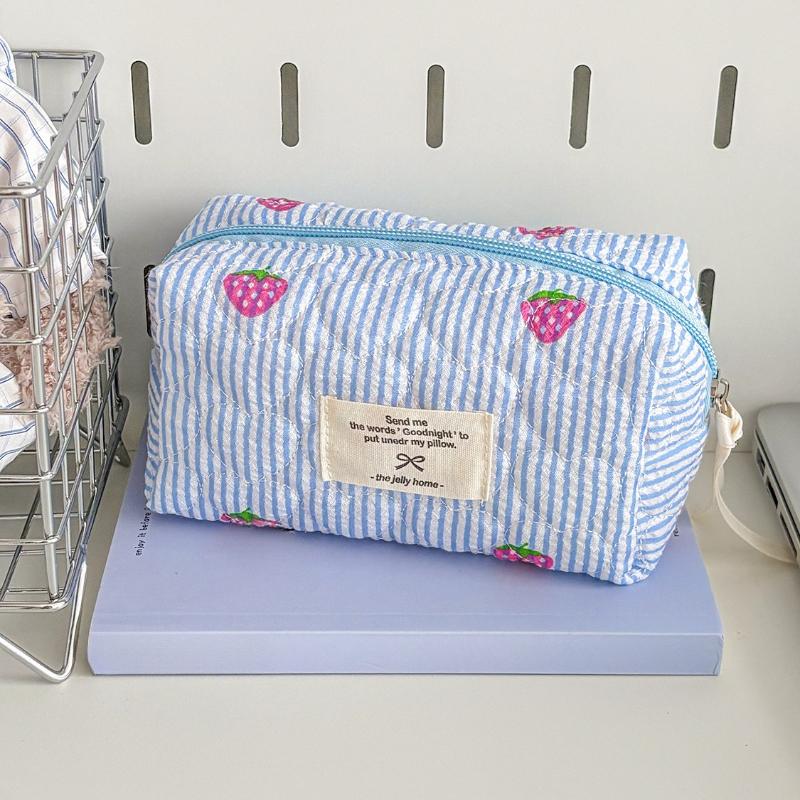 Women Cosmetic Bag Cute Zipper Blue Pink Strawberry Travel Organizer Toiletry Makeup Storage Pouch Handbag Ladies Zipper Bag
Women Cosmetic Bag Cute Zipper Blue Pink Strawberry Travel Organizer Toiletry Makeup Storage Pouch Handbag Ladies Zipper Bag
