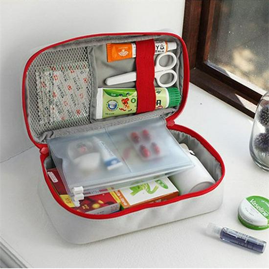 Portable School and Travel First Aid Kit серый
Portable School and Travel First Aid Kit серый