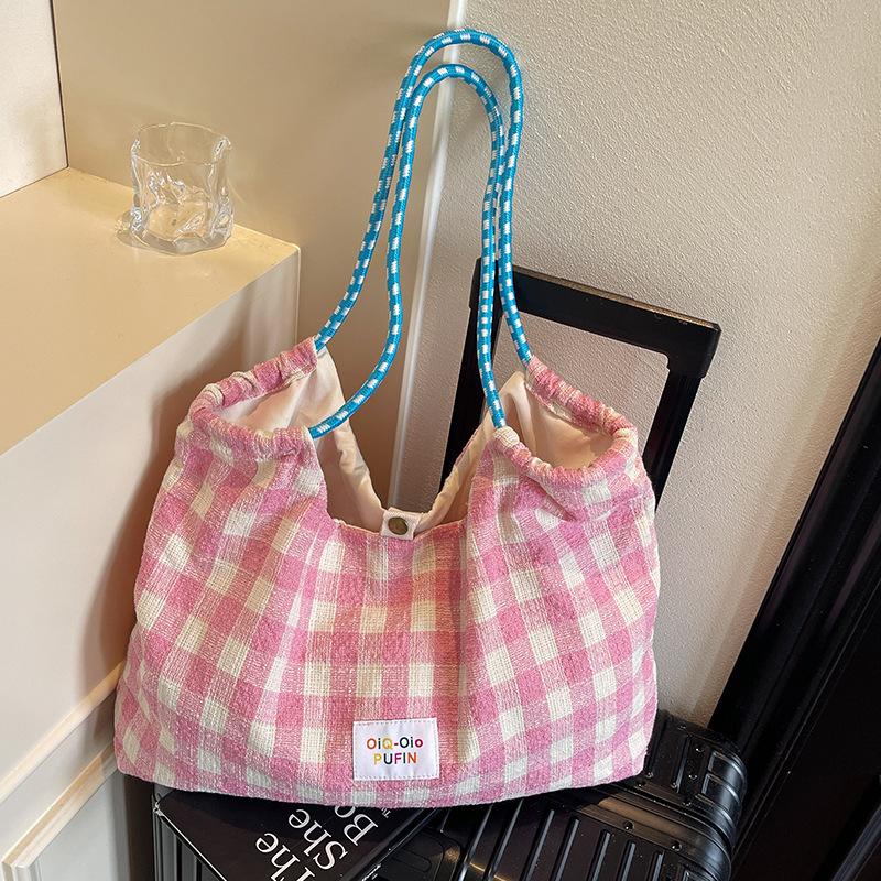 2025 new casual versatile plaid drawstring shoulder bag large capacity tote bag cream plaid commuter bag women рожевий
2025 new casual versatile plaid drawstring shoulder bag large capacity tote bag cream plaid commuter bag women рожевий