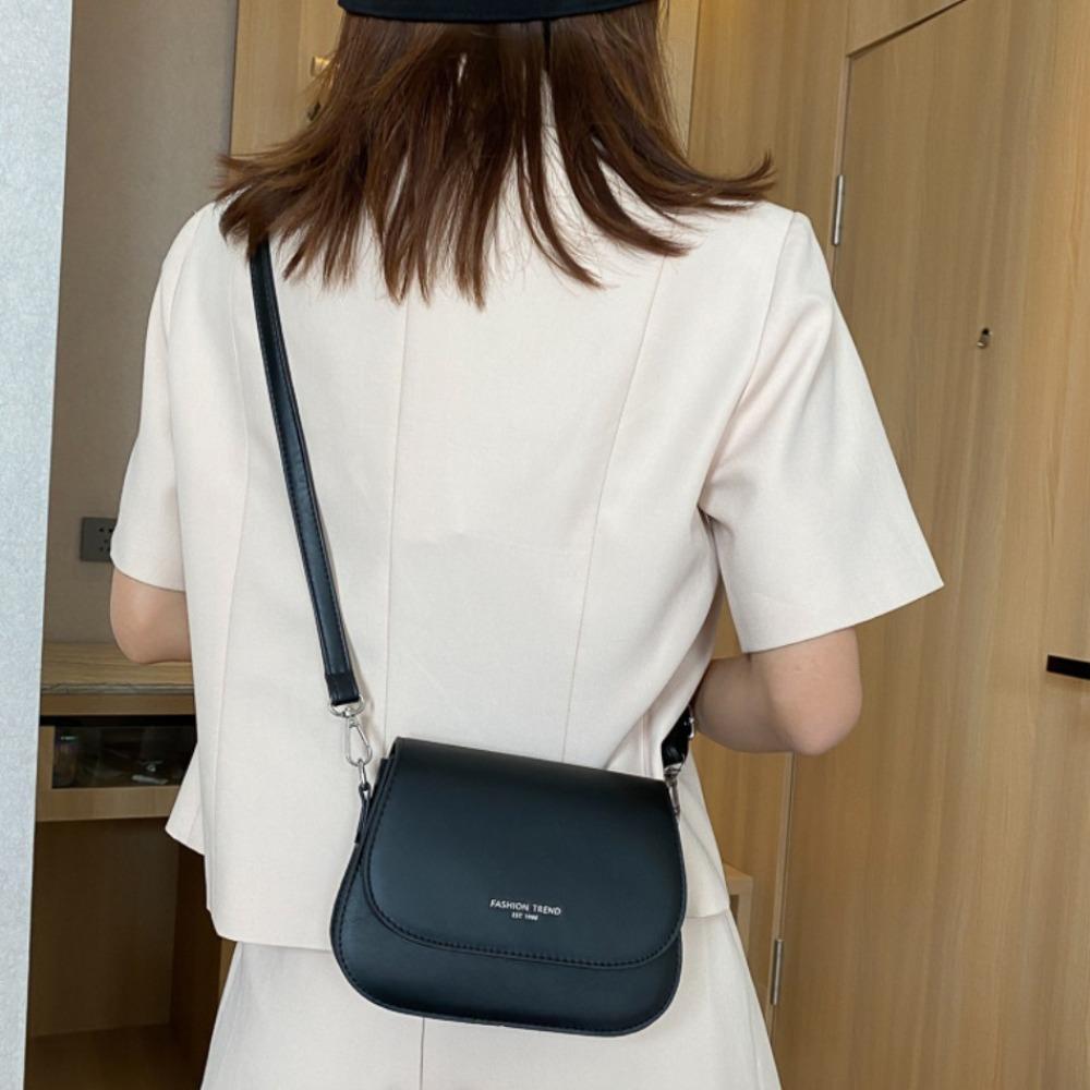 Женская кожаная сумка-седло с клапаном, однотонная сумка на плечо, модная сумка через плечо из искусственной кожи, повседневная
Женская кожаная сумка-седло с клапаном, однотонная сумка на плечо, модная сумка через плечо из искусственной кожи, повседневная