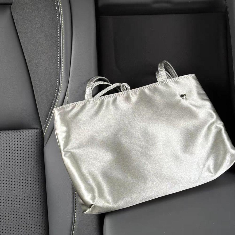 Satin Vintage Bow Tote Bag Large Capacity Commuting Handbag Simple Elegant Shoulder Bag Shopping
Satin Vintage Bow Tote Bag Large Capacity Commuting Handbag Simple Elegant Shoulder Bag Shopping