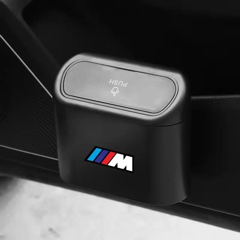 Suitable for decorative articles of garbage bags in BMW M-mark car-mounted trash cans hanging multifunctional storage barrels.
Suitable for decorative articles of garbage bags in BMW M-mark car-mounted trash cans hanging multifunctional storage barrels.