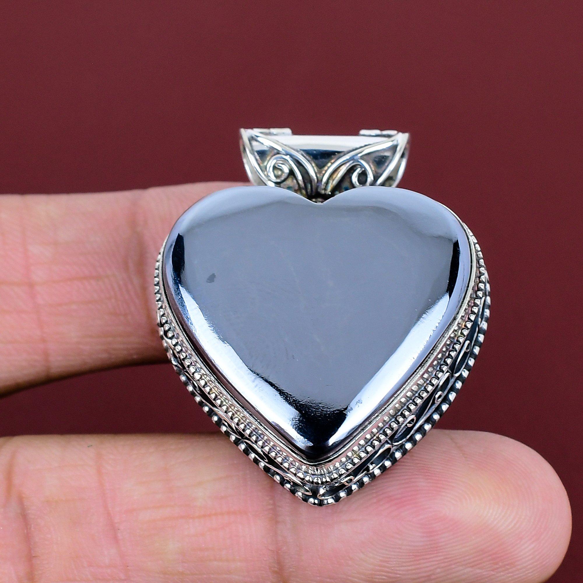 Shungite pendant vintage gemstone pendant designer jewelry 925 sterling silver pendant handmade pendant engagement gifts brand new jewelry
Shungite pendant vintage gemstone pendant designer jewelry 925 sterling silver pendant handmade pendant engagement gifts brand new jewelry
