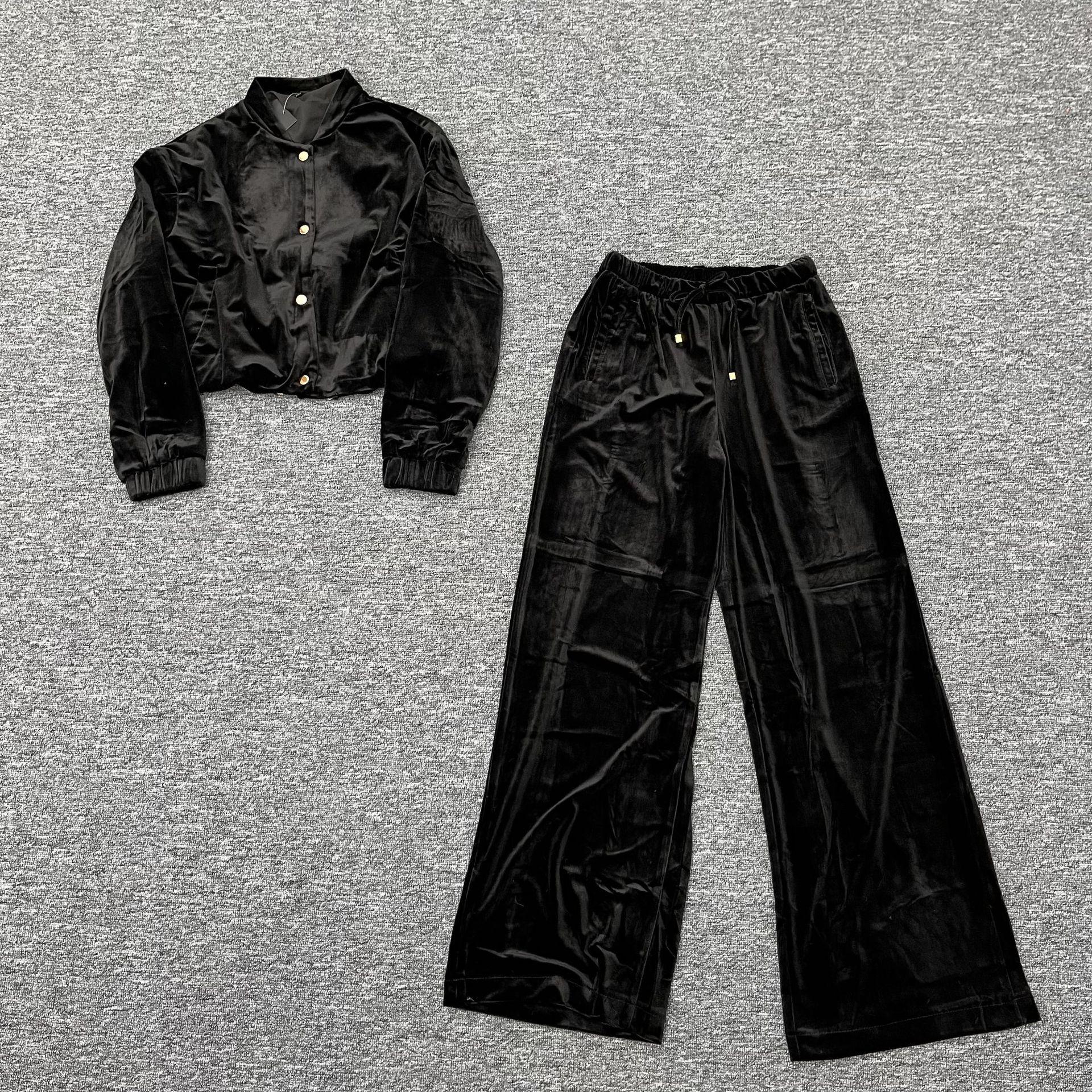 2024 Autumn/Winter Women s Slim Velvet Jacket & High-Waist Wide-Leg Pants Set Extra Small
2024 Autumn/Winter Women s Slim Velvet Jacket & High-Waist Wide-Leg Pants Set Extra Small