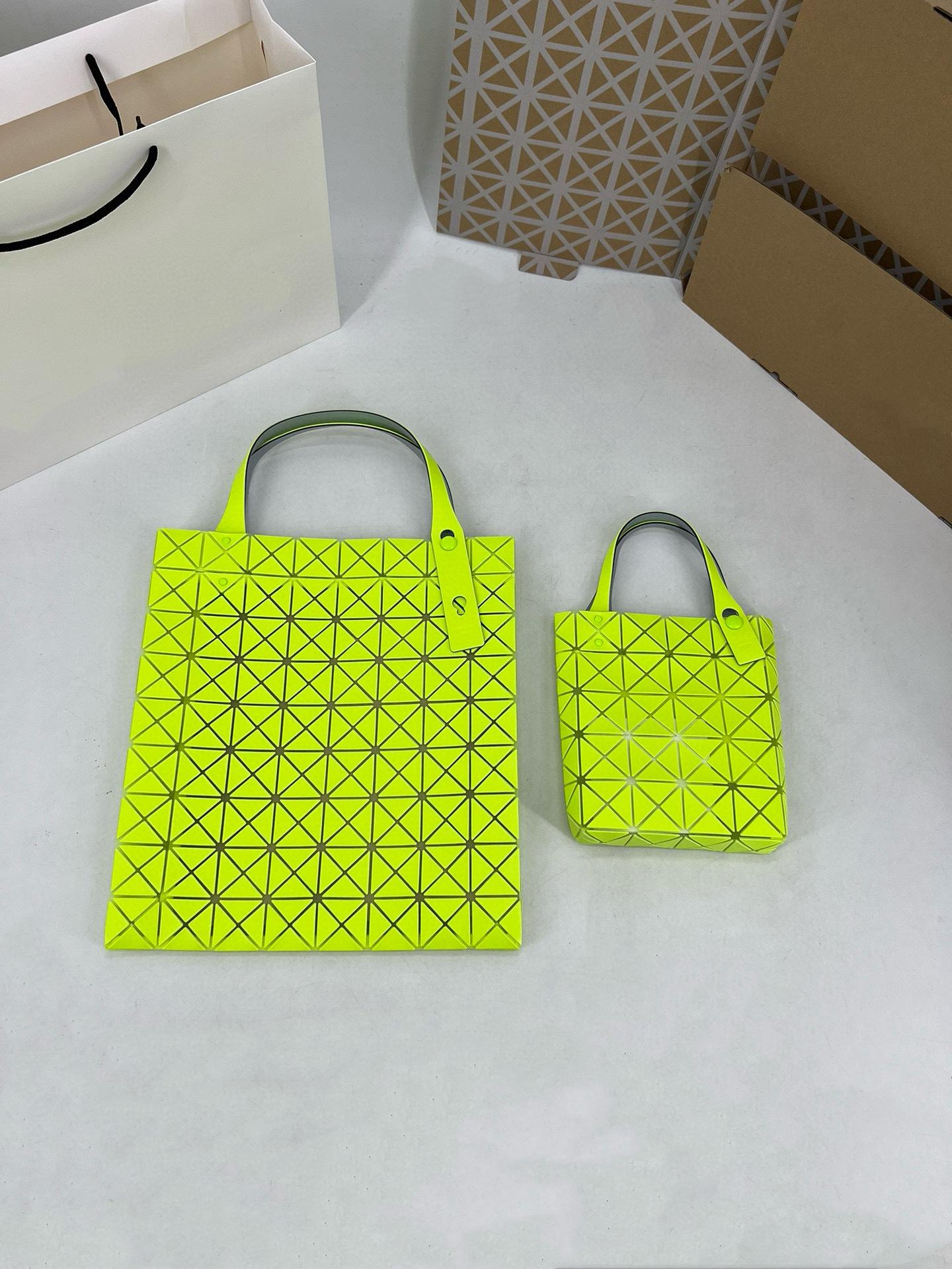 PRISM Crystal Candy Crossbody: 4-Grid Diamond Handbag & Shoulder Tote Mini Bag Small 4x5 Grid
PRISM Crystal Candy Crossbody: 4-Grid Diamond Handbag & Shoulder Tote Mini Bag Small 4x5 Grid