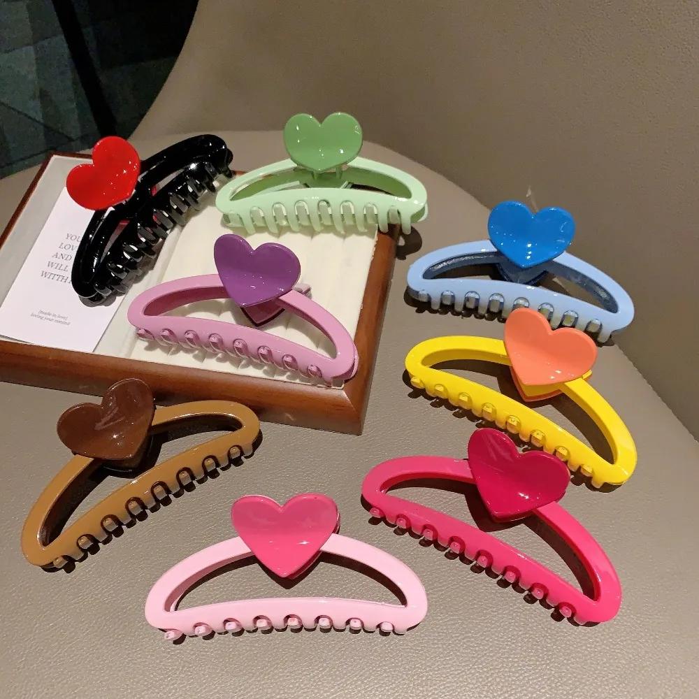 Cute Love Heart Plastic Hair Claw Clips Accessories for Women Girl Geometric Hollow Large Medium Size Hairpins Catch Crab Gifts
Cute Love Heart Plastic Hair Claw Clips Accessories for Women Girl Geometric Hollow Large Medium Size Hairpins Catch Crab Gifts