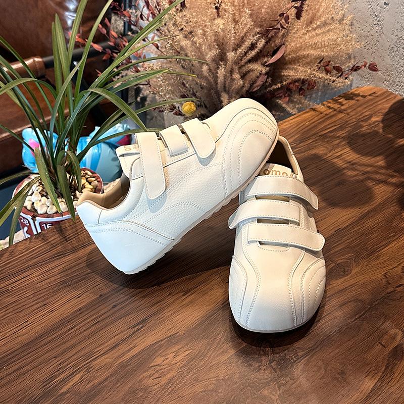 Capibara toe cap Velcro little white shoes women s spring Forrest Gump sneakers women s shoes 40
Capibara toe cap Velcro little white shoes women s spring Forrest Gump sneakers women s shoes 40