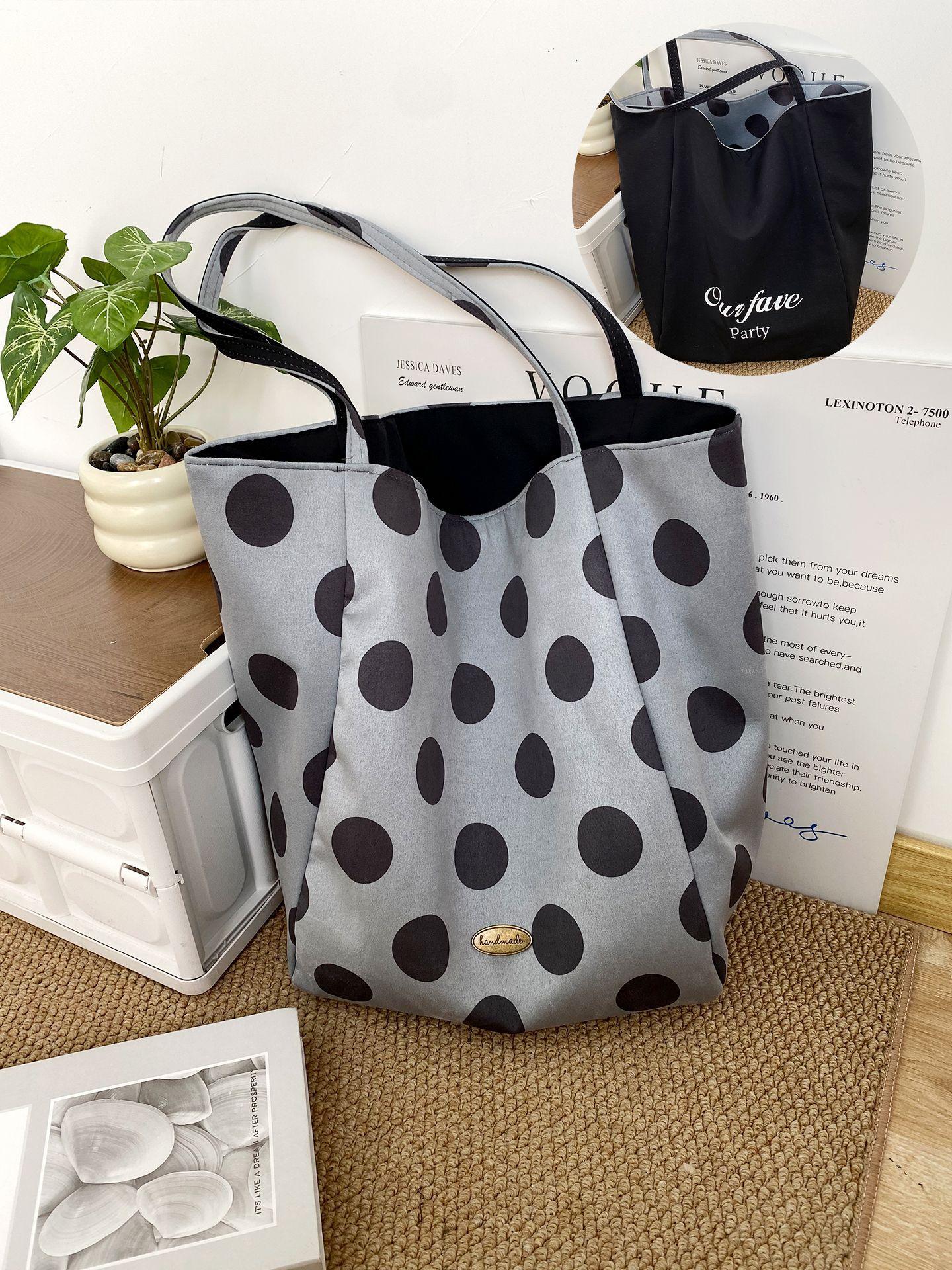 Bright Color Polka Dot Double-sided Back Nylon Women s Shoulder Bags Versatile Ladies Shopping Bag Large Capacity Female Handbag срібний
Bright Color Polka Dot Double-sided Back Nylon Women s Shoulder Bags Versatile Ladies Shopping Bag Large Capacity Female Handbag срібний