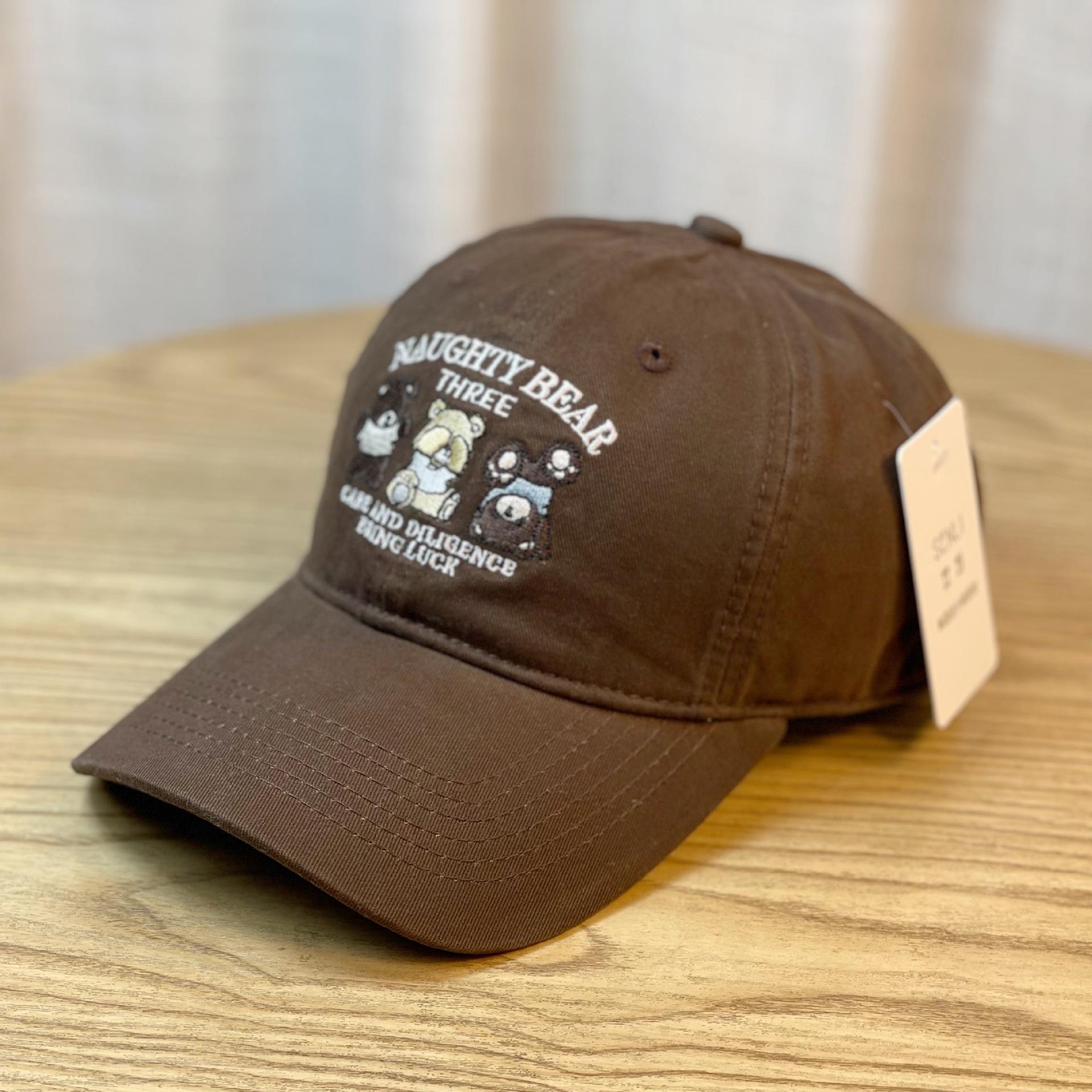New Japanese Style Sweet and Cute Three Bears Pattern Baseball Hat for Women in Spring and Autumn All Match Face Showing Little Duck Cap Adjustable
New Japanese Style Sweet and Cute Three Bears Pattern Baseball Hat for Women in Spring and Autumn All Match Face Showing Little Duck Cap Adjustable