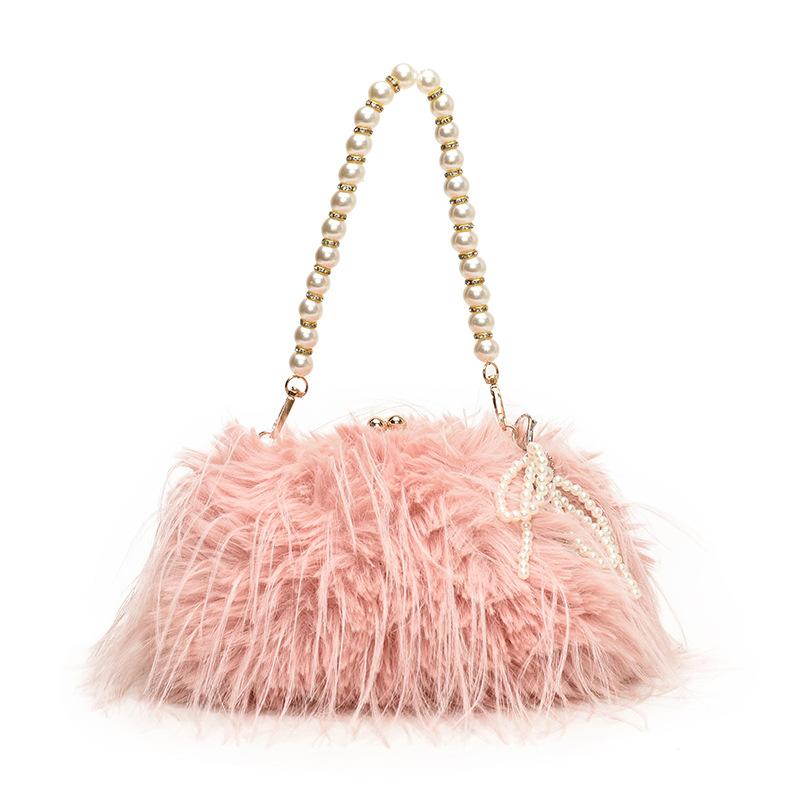 Женская сумка из плюша в стиле ретро, цепочка с бахромой из жемчуга, пушистая сумка, европейская и американская сумка через плечо Fairy Wind With pendant розовый
Женская сумка из плюша в стиле ретро, цепочка с бахромой из жемчуга, пушистая сумка, европейская и американская сумка через плечо Fairy Wind With pendant розовый