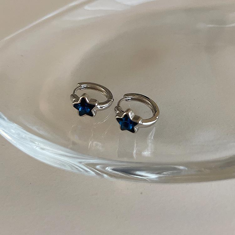 925 Silver Star hoop Earrings Temperament Simple Inlaid Zircon for Women Wedding Jewelry Accessories
925 Silver Star hoop Earrings Temperament Simple Inlaid Zircon for Women Wedding Jewelry Accessories