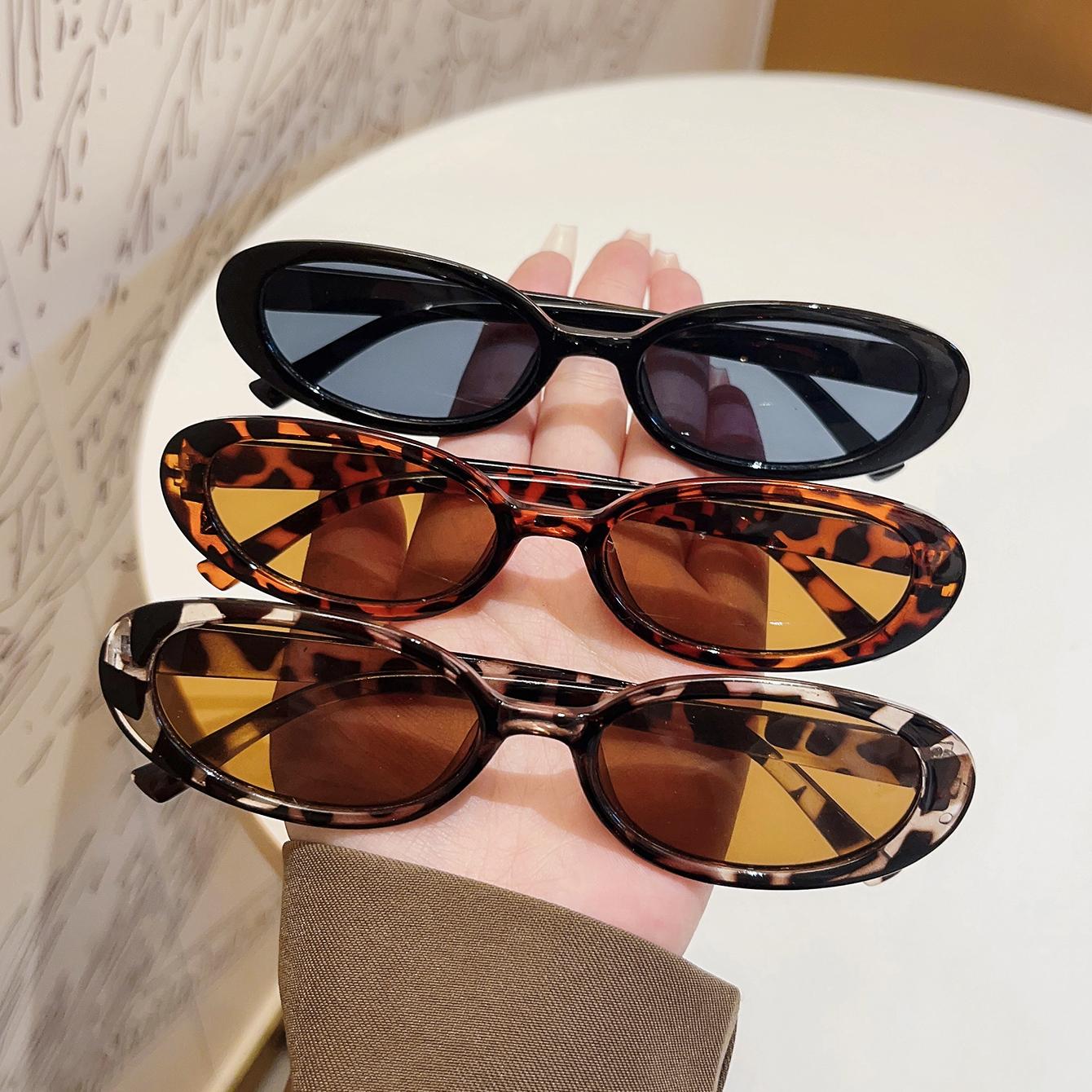 3Pcs Fashionable Oval Glasses Set, Light Texture, Unique Style, Suitable for Hiking and Outdoor Activities
3Pcs Fashionable Oval Glasses Set, Light Texture, Unique Style, Suitable for Hiking and Outdoor Activities