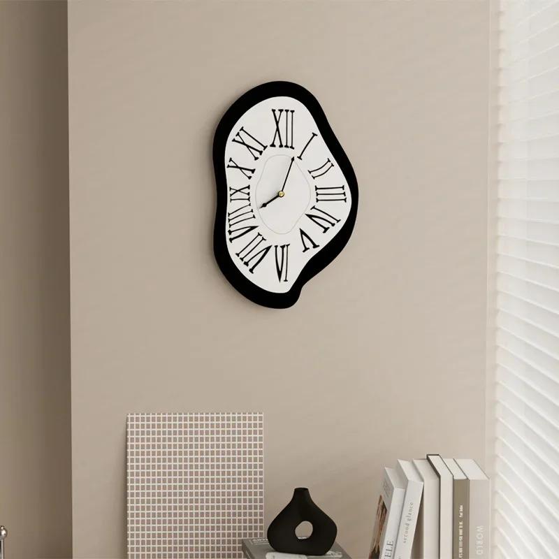 Nordic Interior Wall Clock Surreal Melting Distorted Clocks Luxury Modern Roman Numeral Salvador Dali Style Watch Wall Decor
Nordic Interior Wall Clock Surreal Melting Distorted Clocks Luxury Modern Roman Numeral Salvador Dali Style Watch Wall Decor