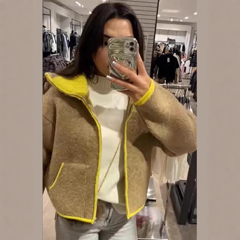 Women s Color Block Stand Collar Zipper Pocket Jacket - Autumn/Winter 2025 Collection Medium
Women s Color Block Stand Collar Zipper Pocket Jacket - Autumn/Winter 2025 Collection Medium