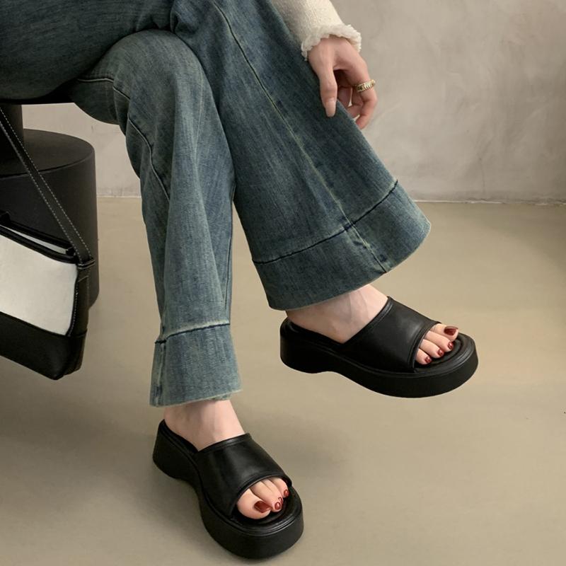 trend fashion 2024 Summer Chunky Women Slipper Fashion Open Toe Slip On Ladies Elegant Platform Flats Slides Soft Flat Beach Sandal Shoes
trend fashion 2024 Summer Chunky Women Slipper Fashion Open Toe Slip On Ladies Elegant Platform Flats Slides Soft Flat Beach Sandal Shoes